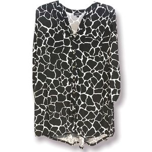 Tunic Style Black & White Button Up